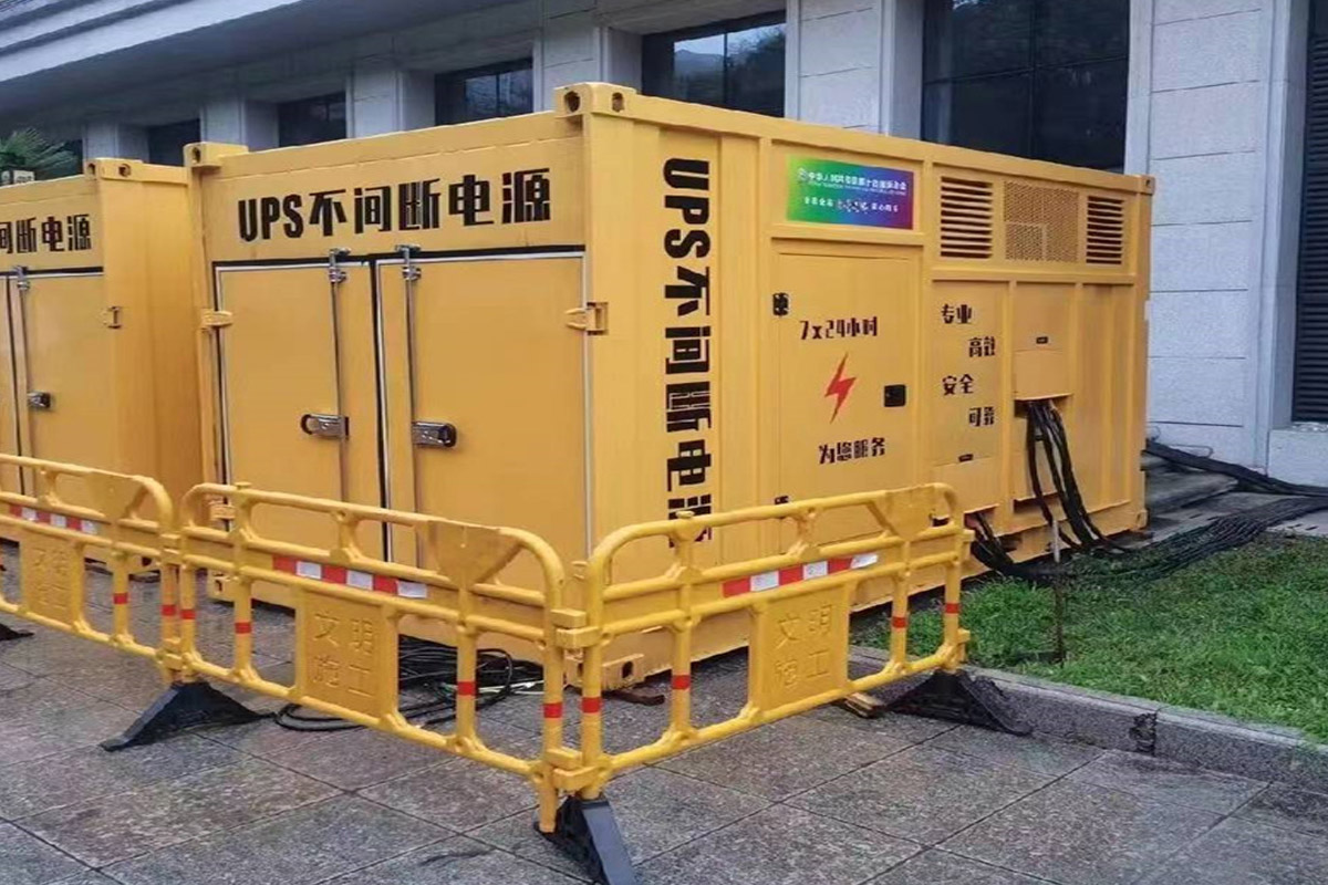双鸭山发电机租赁施工现场
